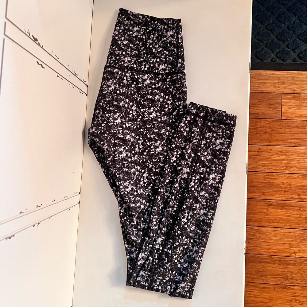 Lululemon printed leggings